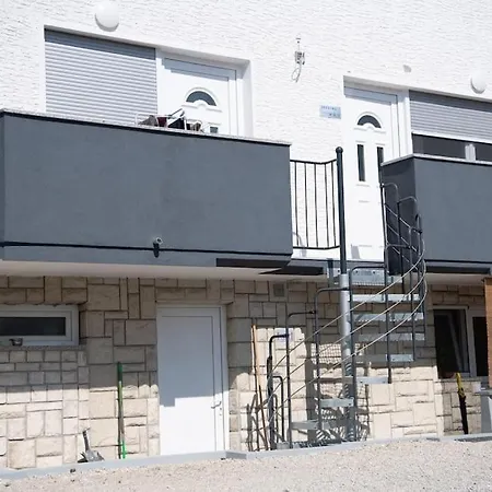 Duplex Apartma Nikolina Daire